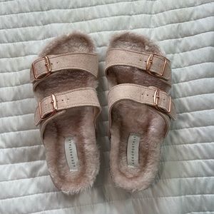 Girls pink fluffy faux birkenstocks